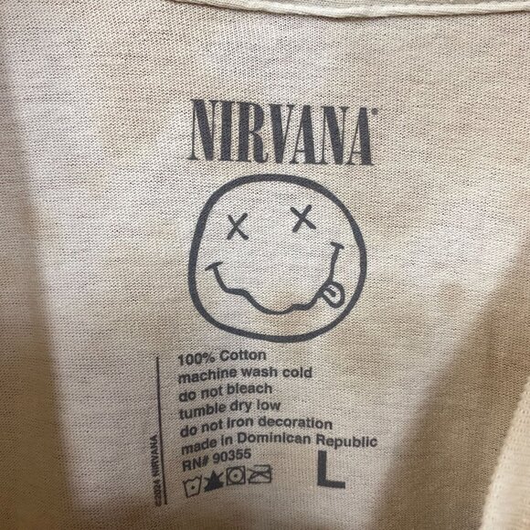 Nirvana Band Portait Tiedye Tshirt size Large - Picture 4 of 4